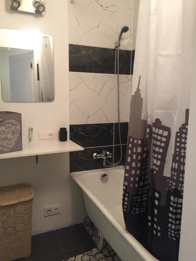Apartamenti Zirnis ツェーシス エクステリア 写真