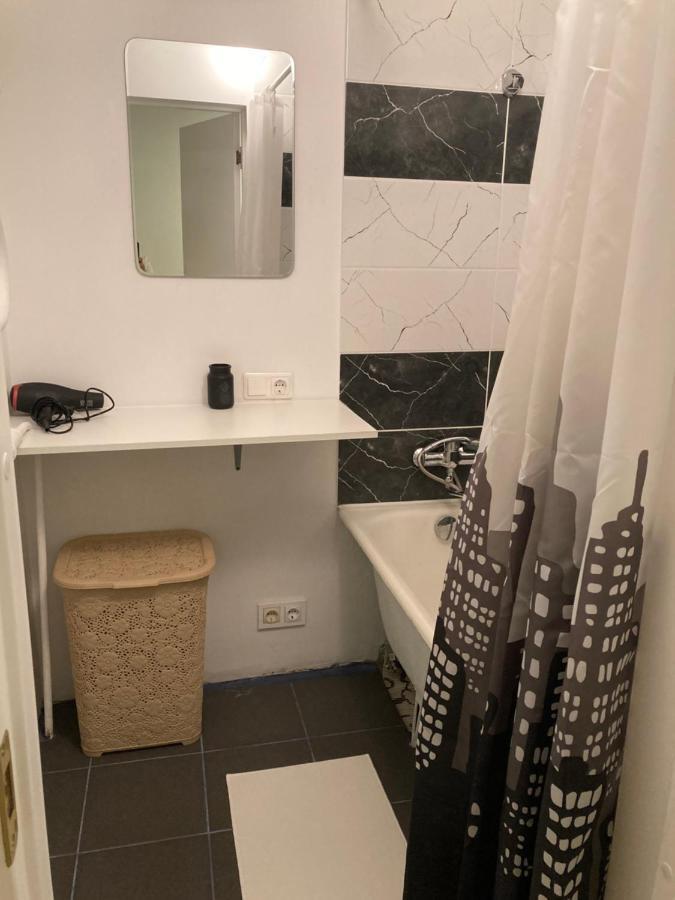 Apartamenti Zirnis ツェーシス エクステリア 写真